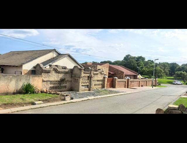 0 BEDROOM HOUSE FOR SALE IN MOROKA